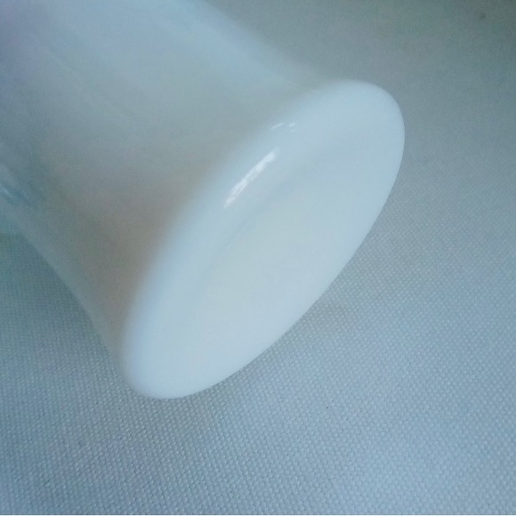 Vintage Fenton Aqua Crest Ruffled Edge Top Hat White Glass Vase 1941-1953 *Mint - Picture 3 of 3